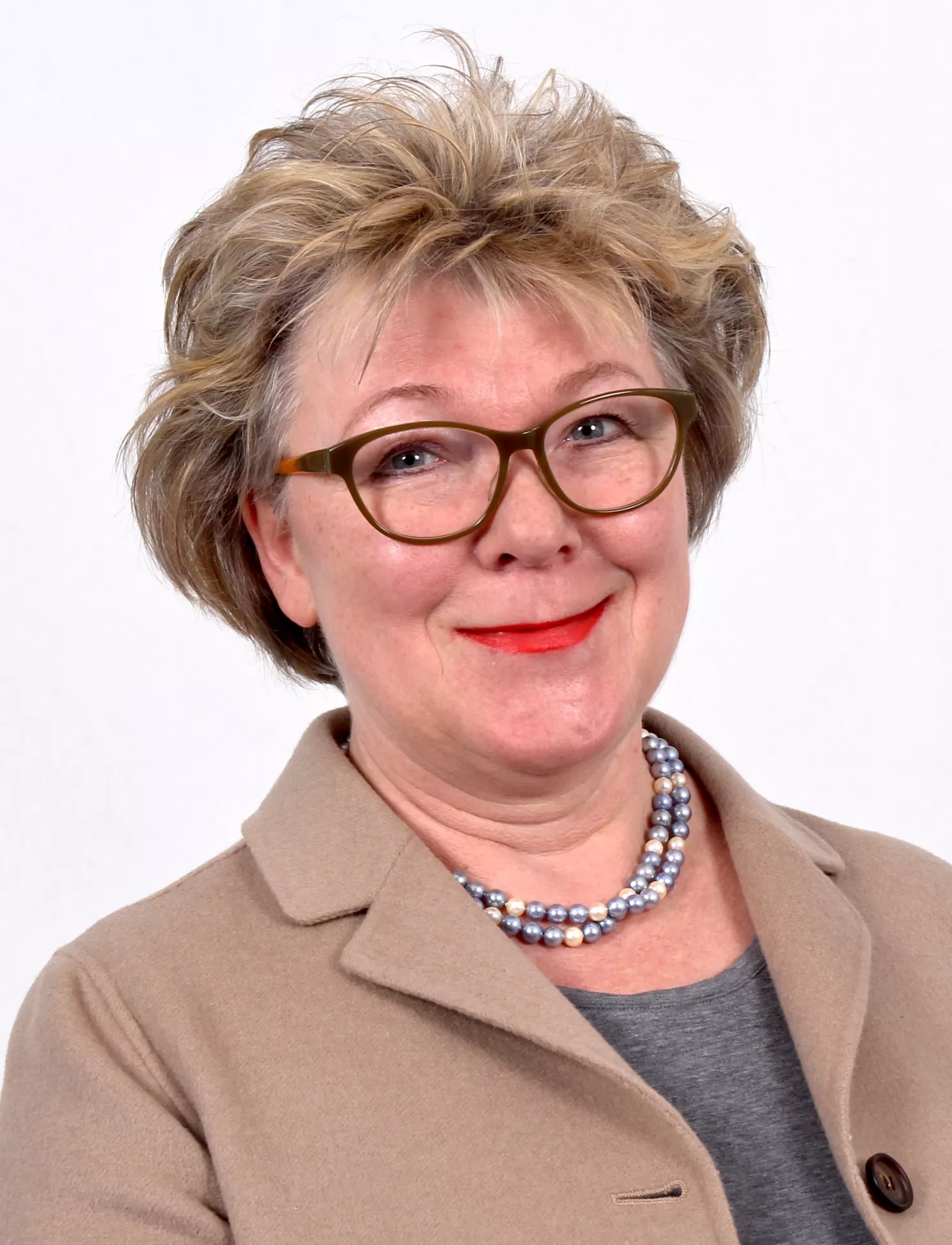 Dr. Cornelia Goesmann Dr. Cornelia Goesmann